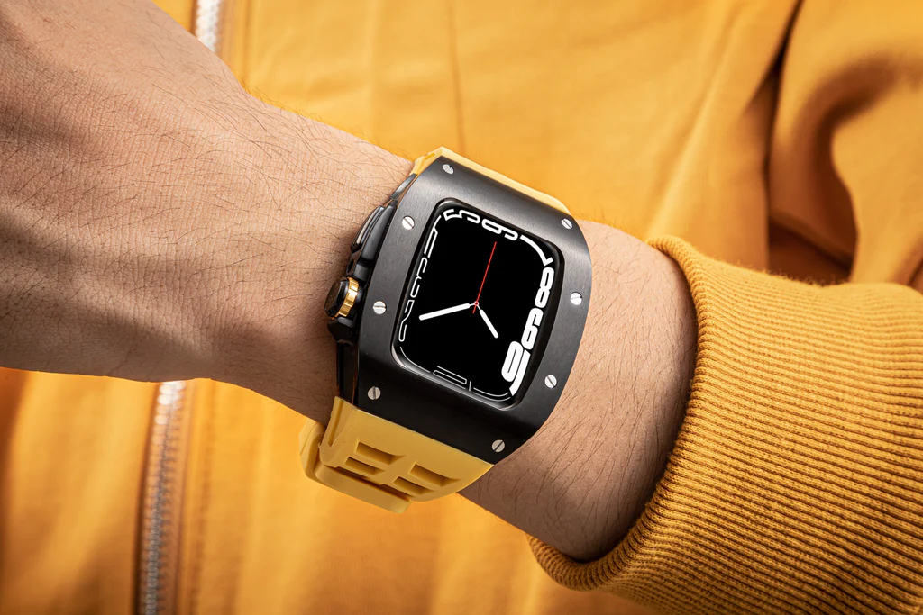 Yellow lunatik